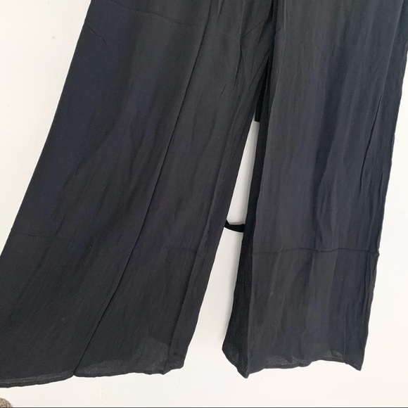 Revolve ASTR Andrea Jumpsuit Wide Leg Black Medium Low Back Open Back Relaxed M - Picture 4 of 6